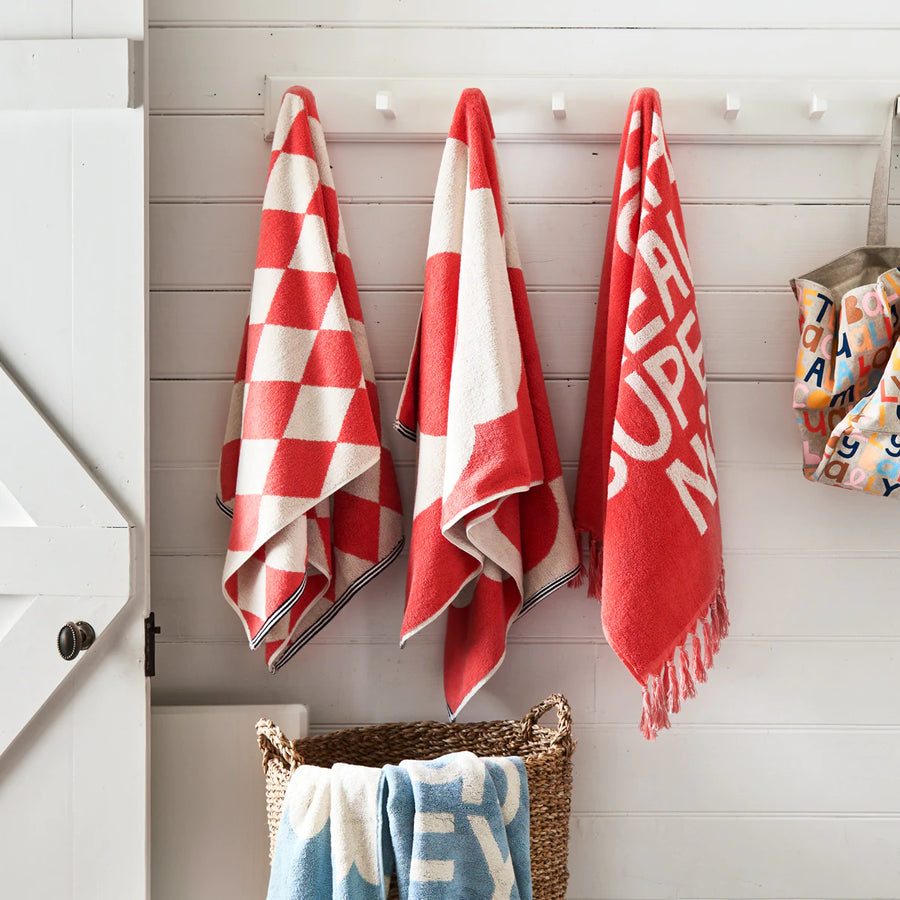Super Nice Bath Towel - Castle & Things.